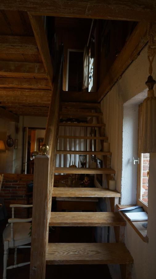 Les Hotes Des Guillemets Laglorieuse Exterior photo